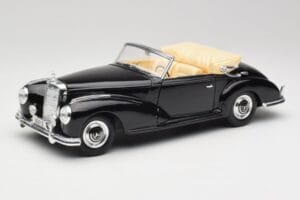 Mercedes 300SC W188 Obsidian Noir Maisto 1:18 806B Métal Moulé