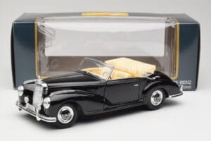 Mercedes 300SC W188 Obsidian Noir Maisto 1:18 806B Métal Moulé — image 8 sur 8