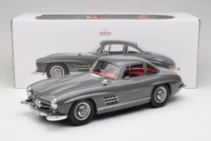 Mercedes 300SL W198 Gullwing Graphite Grey Norev 1:12 123852 Métal Moulé — image 6 sur 6