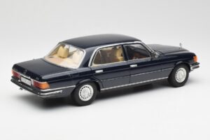 Mercedes 450 SEL 6.9 W116 Bleu Foncé Revell 1:18 8956 Métal Moulé — image 3 sur 8