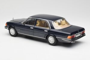 Mercedes 450 SEL 6.9 W116 Bleu Foncé Revell 1:18 8956 Métal Moulé — image 7 sur 8