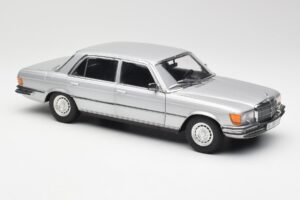 Mercedes 450 SEL 6.9 W116 Argent Revell 1:18 8955 Métal Moulé — image 6 sur 8