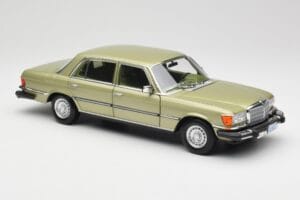 Mercedes 450 SEL W116 J.R. Ewing Dallas Vert Argenté Norev 1:18 183975 Métal Moulé — image 4 sur 8