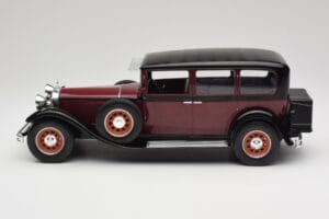 Mercedes 460 Nurburg W08 Noir MCG 1:18 MCG18364 Métal Moulé — image 3 sur 6