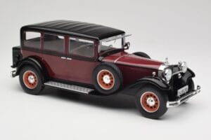 Mercedes 460 Nurburg W08 Noir MCG 1:18 MCG18364 Métal Moulé — image 4 sur 6