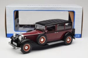 Mercedes 460 Nurburg W08 Noir MCG 1:18 MCG18364 Métal Moulé — image 6 sur 6