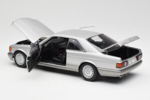Mercedes 500 SEC C126 Argent AUTOart 1:18 76212 Métal Moulé — image 5 sur 8