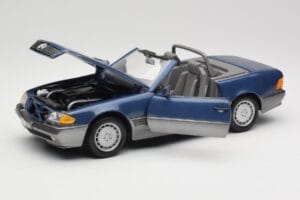Mercedes SL 500 R129 Nautic Blue Metallic Revell 1:18 8081 Métal Moulé — image 2 sur 8