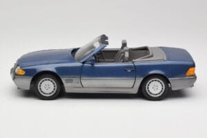 Mercedes SL 500 R129 Nautic Blue Metallic Revell 1:18 8081 Métal Moulé — image 4 sur 8