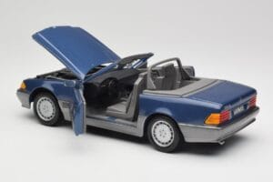 Mercedes SL 500 R129 Nautic Blue Metallic Revell 1:18 8081 Métal Moulé — image 5 sur 8