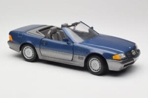 Mercedes SL 500 R129 Nautic Blue Metallic Revell 1:18 8081 Métal Moulé — image 6 sur 8