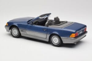 Mercedes SL 500 R129 Nautic Blue Metallic Revell 1:18 8081 Métal Moulé — image 7 sur 8