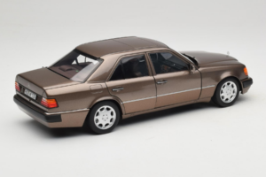 Mercedes 500E W124 Impala Metallic Norev 1:18 183954 Métal Moulé — image 3 sur 8