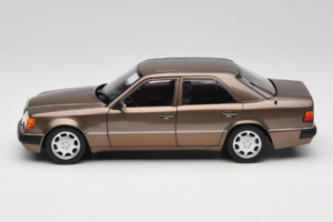 Mercedes 500E W124 Impala Metallic Norev 1:18 183954 Métal Moulé — image 4 sur 8