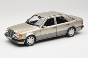 Mercedes 500E W124 Smoke Silver Édition Concessionnaire Norev 1:18 B66040724 Métal Moulé