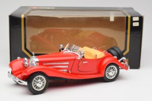 Mercedes 500K Roadster Rouge Bburago 1:18 3020 Métal Moulé — image 8 sur 8