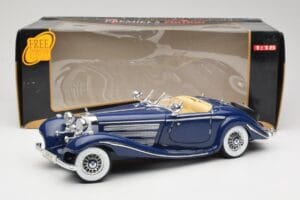 Mercedes 500K Special Roadster Bleu Maisto 1:18 56059 Métal Moulé — image 8 sur 8