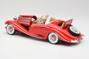 Mercedes 500K Special Roadster Rouge Maisto 1:18 56058 Métal Moulé — image 5 sur 8