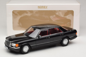 Mercedes 560 SEL W126 Noir Avec Intérieur Rouge Norev 1:18 183788 Métal Moulé — image 2 sur 8