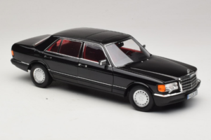 Mercedes 560 SEL W126 Noir Avec Intérieur Rouge Norev 1:18 183788 Métal Moulé — image 6 sur 8
