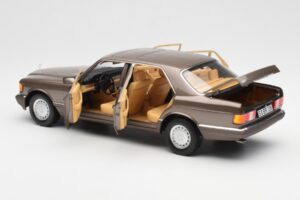 Mercedes 560 SEL W126 Impala Marron Édition Concessionnaire Norev 1:18 B66040646 Métal Moulé — image 5 sur 8