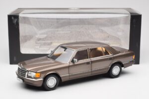 Mercedes 560 SEL W126 Impala Marron Édition Concessionnaire Norev 1:18 B66040646 Métal Moulé — image 8 sur 8