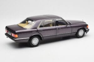 Mercedes 560 SEL W126 Violet Metallic Norev 1:18 183544 Métal Moulé — image 3 sur 8