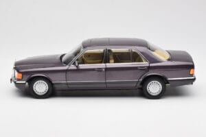 Mercedes 560 SEL W126 Violet Metallic Norev 1:18 183544 Métal Moulé — image 4 sur 8