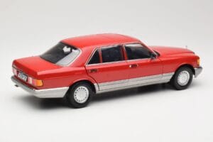 Mercedes 560 SEL W126 Rouge Norev 1:18 183463 Métal Moulé — image 3 sur 8