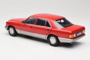 Mercedes 560 SEL W126 Rouge Norev 1:18 183463 Métal Moulé — image 7 sur 8