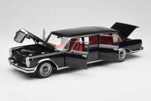 Mercedes 600 Pullman W100 Noir NZG 1:18 1071/50 Métal Moulé — image 2 sur 8