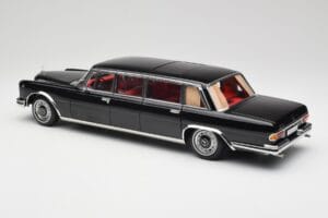 Mercedes 600 Pullman W100 Noir NZG 1:18 1071/50 Métal Moulé — image 7 sur 8