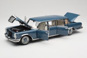 Mercedes 600 Pullman W100 Bleu NZG 1:18 B66040707 Métal Moulé — image 2 sur 8