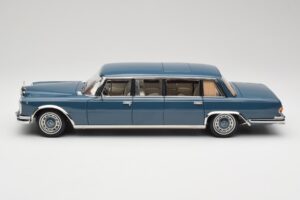 Mercedes 600 Pullman W100 Bleu NZG 1:18 B66040707 Métal Moulé — image 4 sur 8