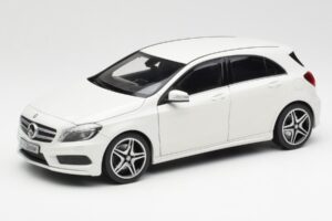 Mercedes A-Class W176 Cirrus Blanc Norev 1:18 B66960126 Métal Moulé