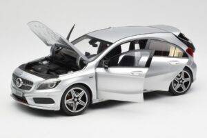 Mercedes A-Class W176 Polar Argent Norev 1:18 B66960139 Métal Moulé — image 2 sur 8