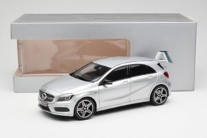 Mercedes A-Class W176 Polar Argent Norev 1:18 B66960139 Métal Moulé — image 8 sur 8