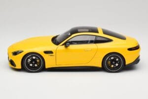 Mercedes AMG GT 43 C192 Turbo Sun Yellow NZG 1:18 B66960587 Métal Moulé — image 4 sur 8