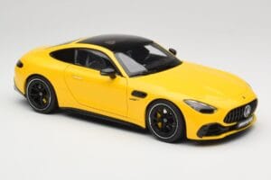 Mercedes AMG GT 43 C192 Turbo Sun Yellow NZG 1:18 B66960587 Métal Moulé — image 6 sur 8
