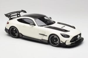 Mercedes AMG GT C190 Black Series Designo Diamond Blanc Metallic Minichamps 1:18 155032022 Métal Moulé — image 4 sur 6