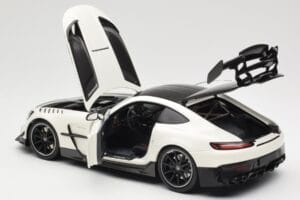 Mercedes AMG GT C190 Black Series Diamond White Metallic Minichamps 1:18 110032020 Métal Moulé — image 5 sur 8