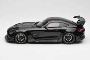 Mercedes AMG GT C190 Black Series Jet Black Metallic Minichamps 1:18 155032024 Métal Moulé — image 3 sur 6
