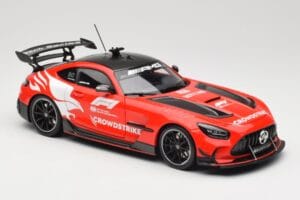Mercedes AMG GT C190 Black Series Safety Car F1 2024 Minichamps 1:18 110032090 Métal Moulé — image 6 sur 8