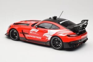 Mercedes AMG GT C190 Black Series Safety Car F1 2024 Minichamps 1:18 110032090 Métal Moulé — image 7 sur 8