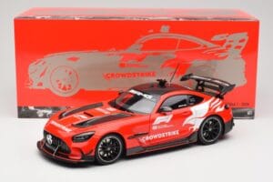 Mercedes AMG GT C190 Black Series Safety Car F1 2024 Minichamps 1:18 110032090 Métal Moulé — image 8 sur 8