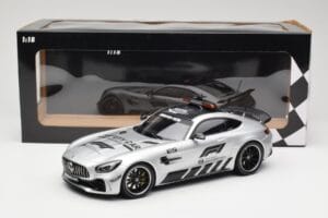 Mercedes AMG GT R C190 Safety Car F1 2019 Minichamps 1:18 155036090 Métal Moulé — image 6 sur 6