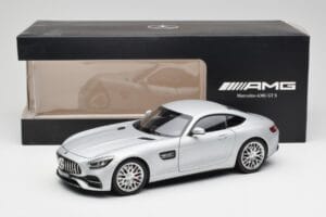 Mercedes AMG GT S C190 Designo Iridium Argent Magno Norev 1:18 B66960485 Métal Moulé — image 8 sur 8