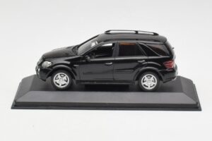 Mercedes AMG ML 63 W164 Noir Minichamps 1:43 400037670 Métal Moulé
