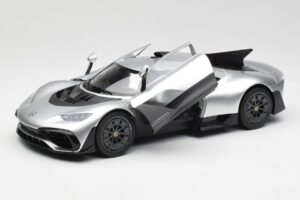 Mercedes AMG One Hightech Argent NZG 1:18 B66961043 Métal Moulé — image 2 sur 8