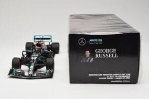 Mercedes AMG Petronas W11 #63 G. Russell Sakhir GP 2020 Minichamps 1:18 110201663 Métal Moulé — image 6 sur 6
